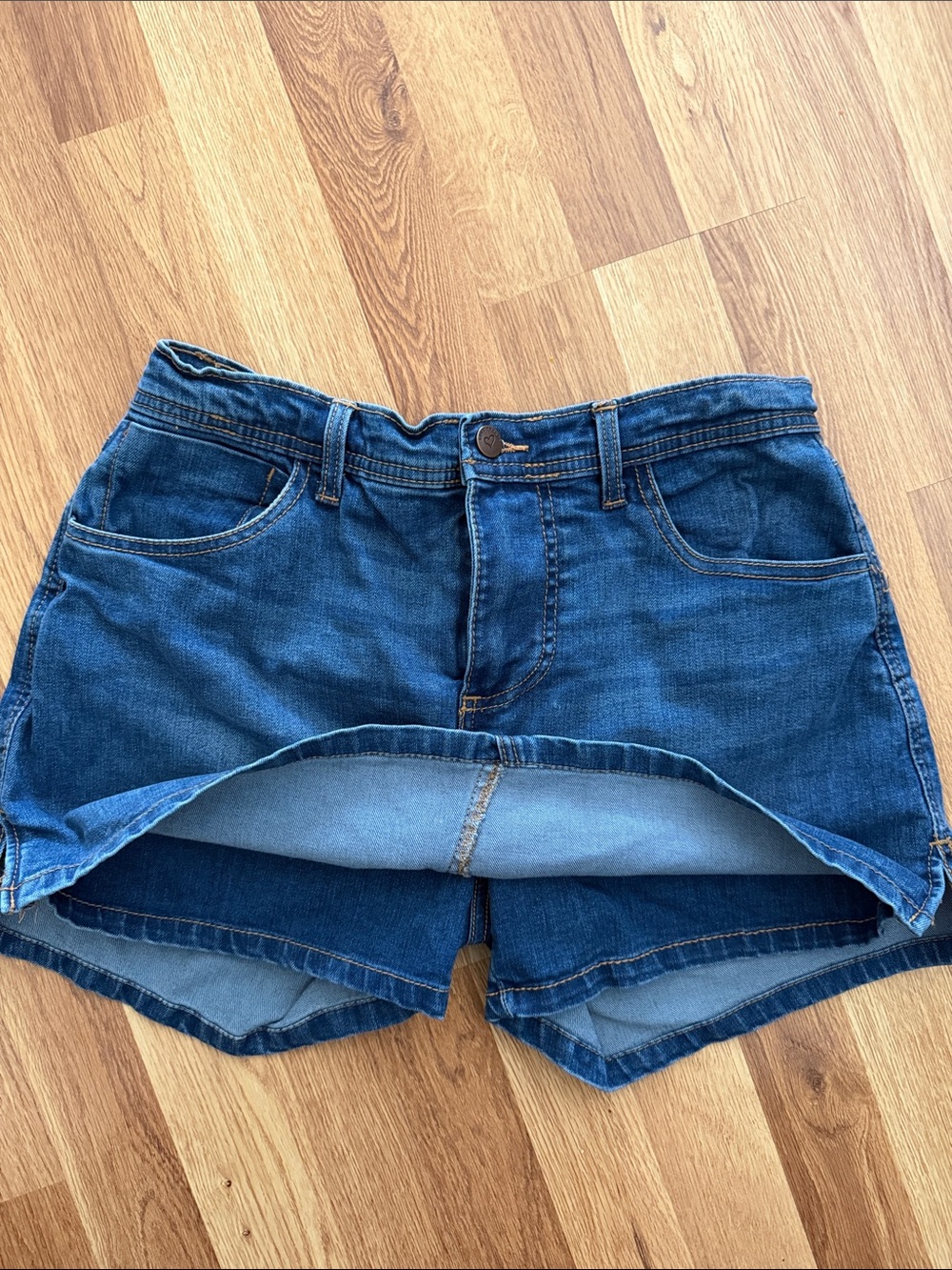 junior’s/Women's Denim Shorts - Blue..